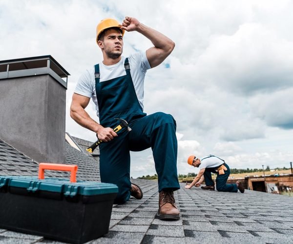 Manitas profesional con sus herramientas listo para trabajar